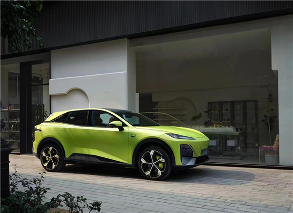 年轻人第一辆后驱SUV 长安深蓝S7下线:16.99万元起