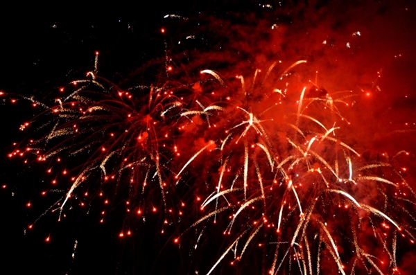 花样啃老?回家做“全职儿女”年轻人 40岁裸辞在家父母每月开4千 专家称别歧视