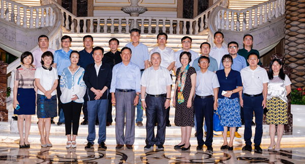 干勇院士、蒋士成院士江苏江山红化纤考察石墨烯原位聚合项目(图10)