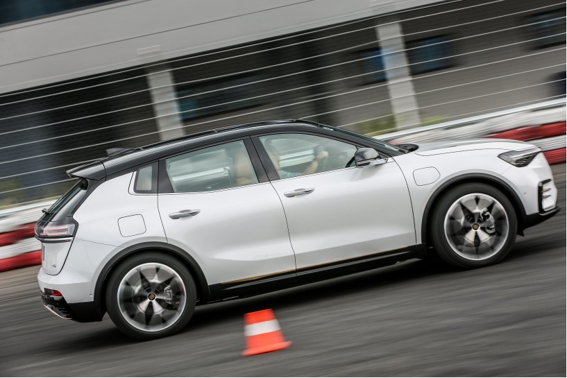 天际ME7全球首试登陆成都 以全能智控打造极致驾趣(图5) 天际ME7全球首试登陆成都 以全能智控打造极致驾趣(图5)