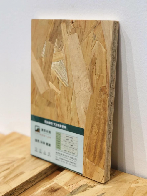 聚焦木博会第二日,澳思柏恩三重个性领跑人气榜(图6) 聚焦木博会第二日,澳思柏恩三重个性领跑人气榜(图6)