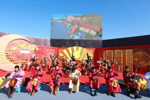 金秋喜开镰,丰收福临门 中粮福临门金田面粉新品发布会开幕(图1) 金秋喜开镰,丰收福临门 中粮福临门金田面粉新品发布会开幕(图1)