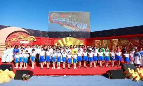 金秋喜开镰,丰收福临门 中粮福临门金田面粉新品发布会开幕(图2) 金秋喜开镰,丰收福临门 中粮福临门金田面粉新品发布会开幕(图2)