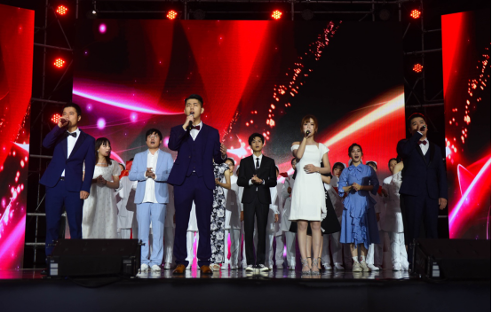 时代强音致敬北大医学 虎牙直播《真正的歌手》校园巡演首场开唱(图4) 时代强音致敬北大医学 虎牙直播《真正的歌手》校园巡演首场开唱(图4)